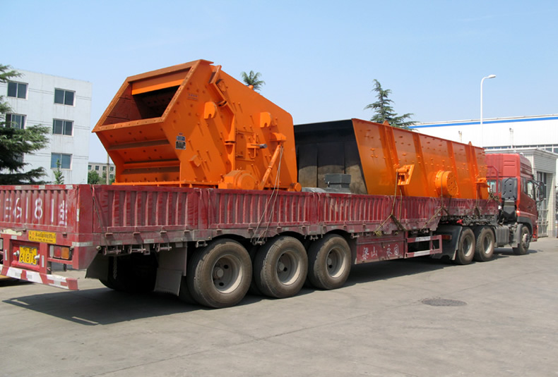 新型石料設備發(fā)貨現場